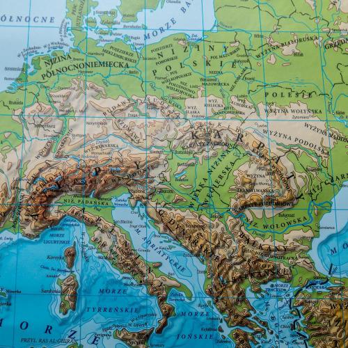 Europa mapa ścienna dwustronna polityczno - fizyczna 1:12 000 000, 58x37 cm