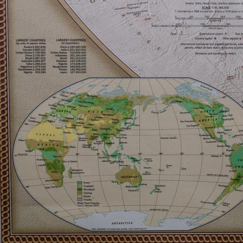 Świat Executive Pacific Centered. Mapa 1:36 384 000, 117x77 cm, NG