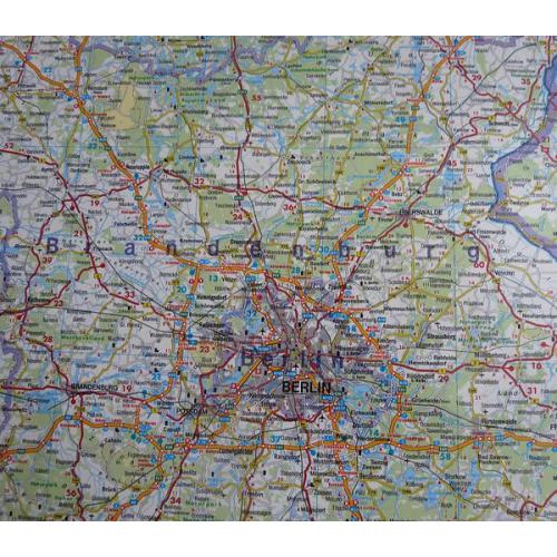 Niemcy. Mapa drogowa 93x128 cm 1:700 000, Freytag&Berndt